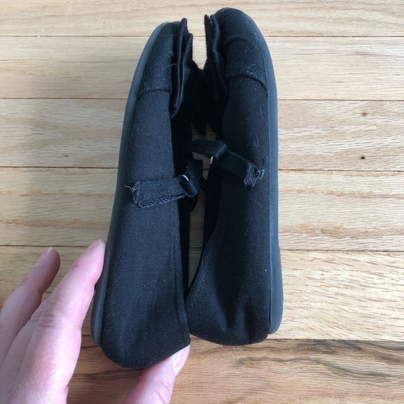 AMERICAN EAGLE | Black Bow Mary Janes - Picture 5 of 8